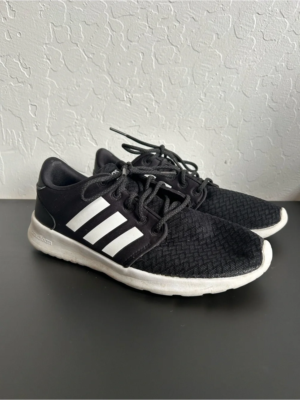Adidas Women’s Size 6 1/2 Black and White Gym/Casual Cloudfoam Sneakers